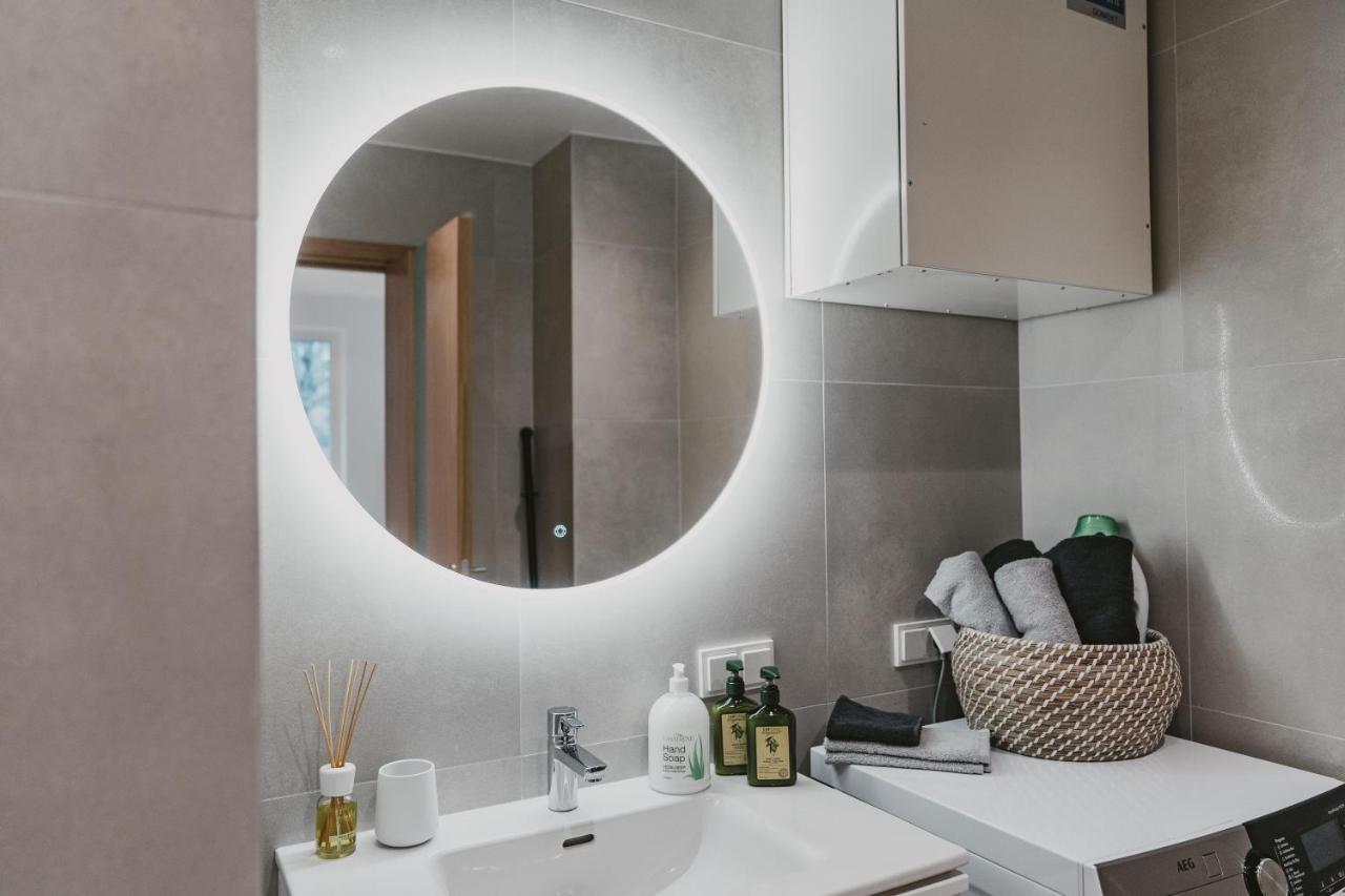 Oeoe Street Premium Apartment With Terrace Tartu Bagian luar foto